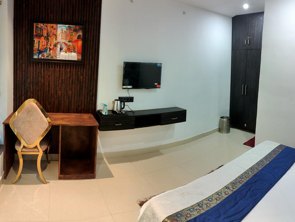 the-pinaki-room-images-3